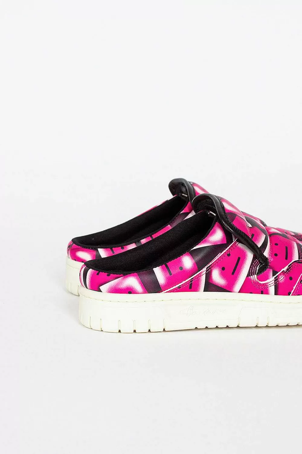 Acne Studios Face Mule Black/Pink | Sneakers