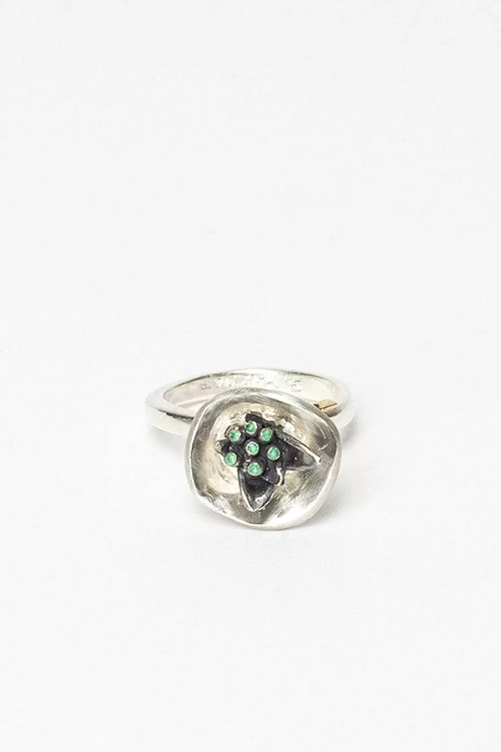 Rosa Maria Mallow Emerald Ring | Rings