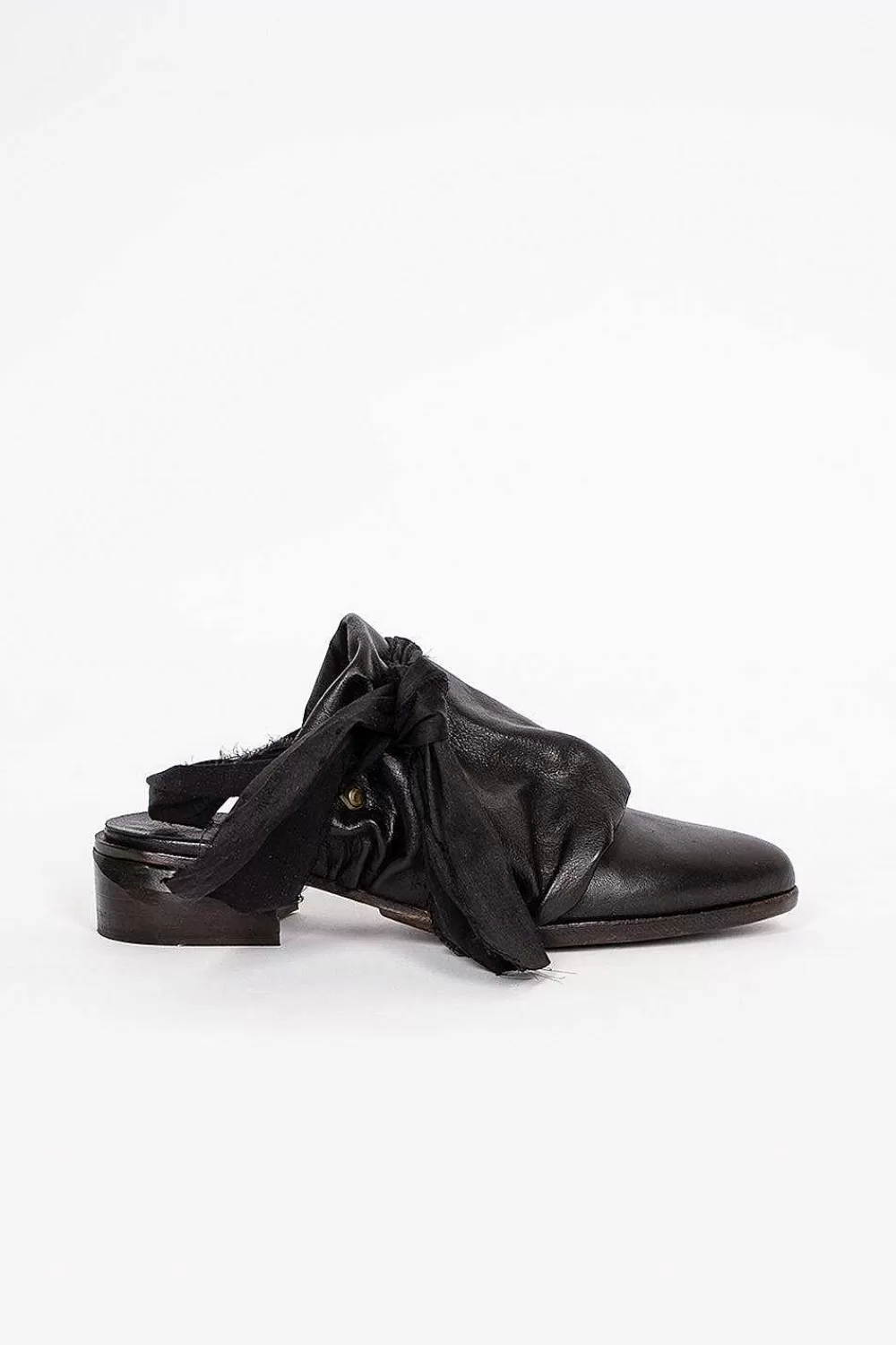 Atelier Inscrire Sulkan Leather Mule Black | Shoes