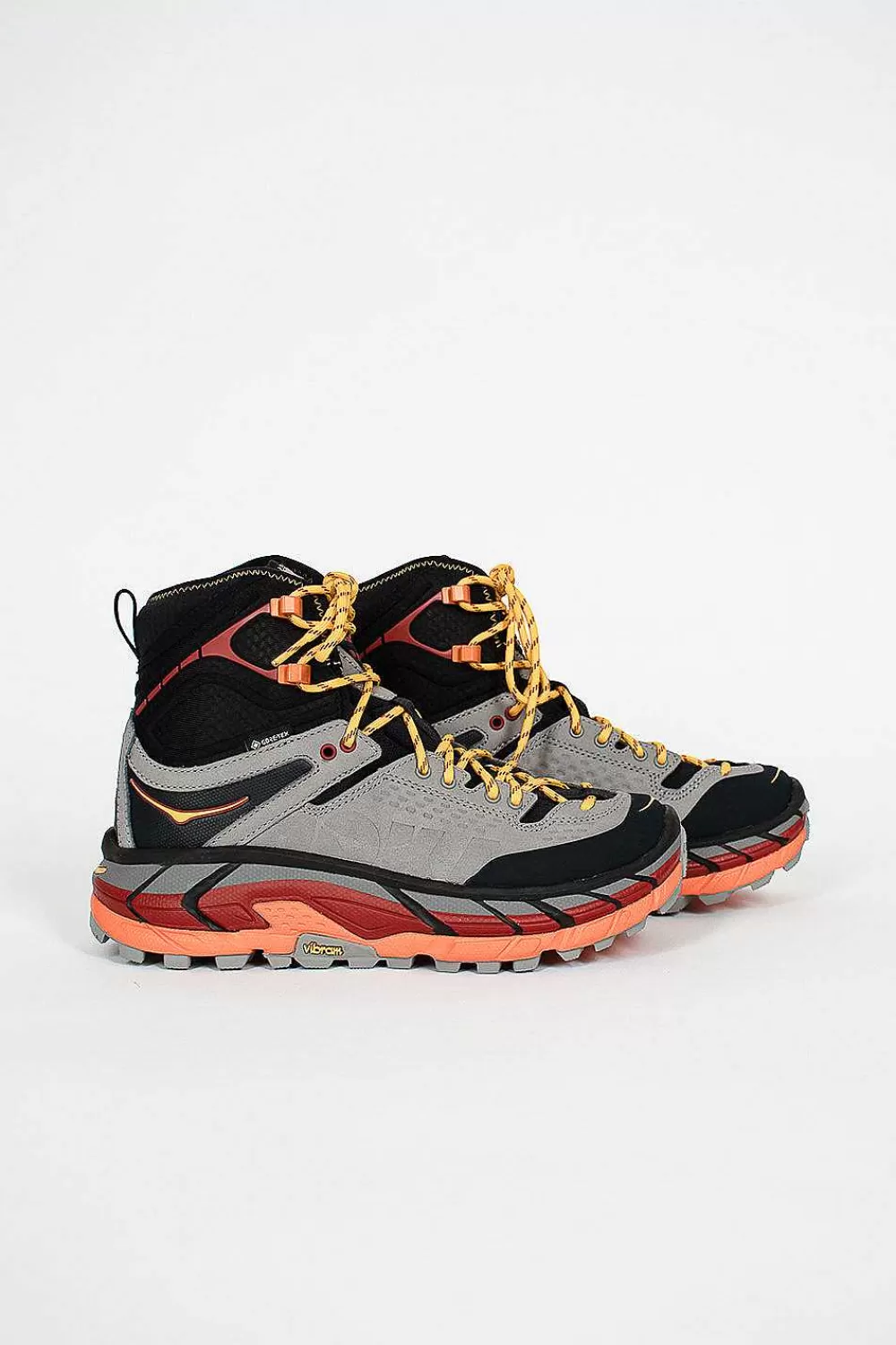 Hoka One One Tor Ultra Hi Black/Chili Pepper | Sneakers